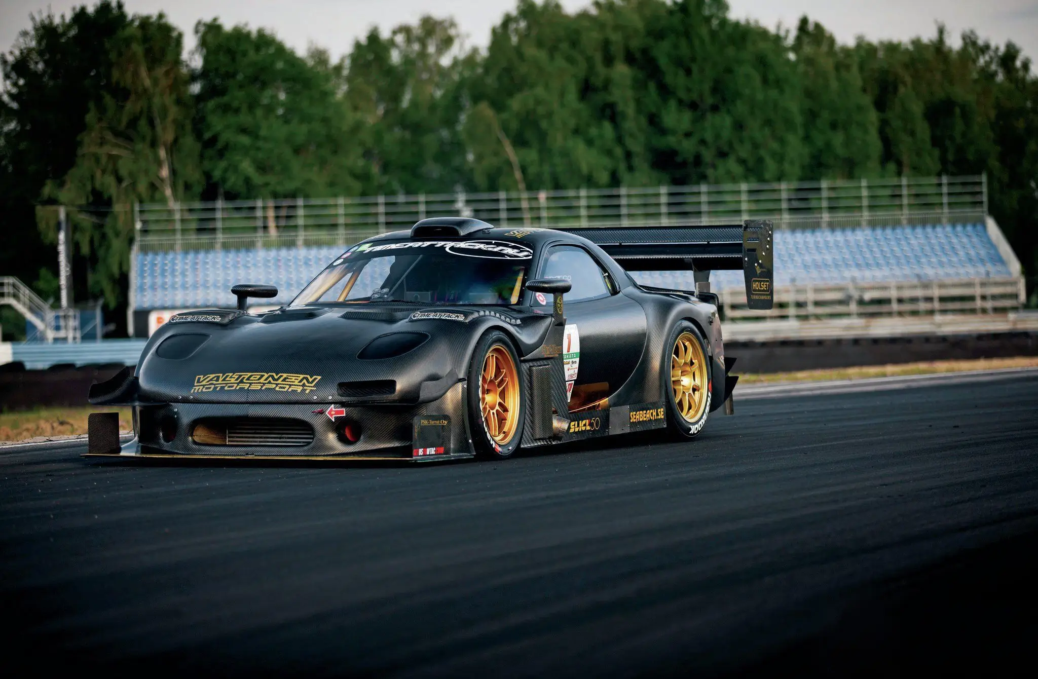 Valtonen Motorsport’s 1995 FD3S Mazda RX-7