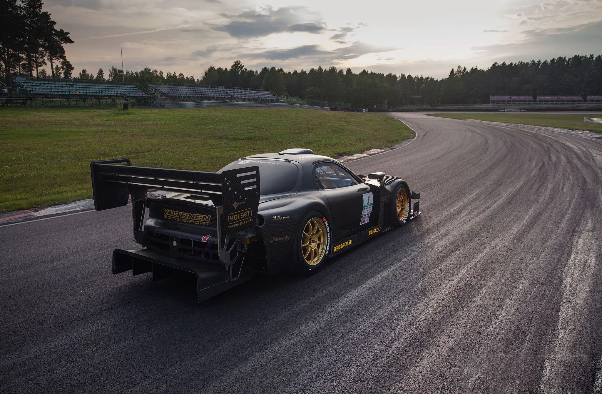 Valtonen Motorsport’s 1995 FD3S Mazda RX-7