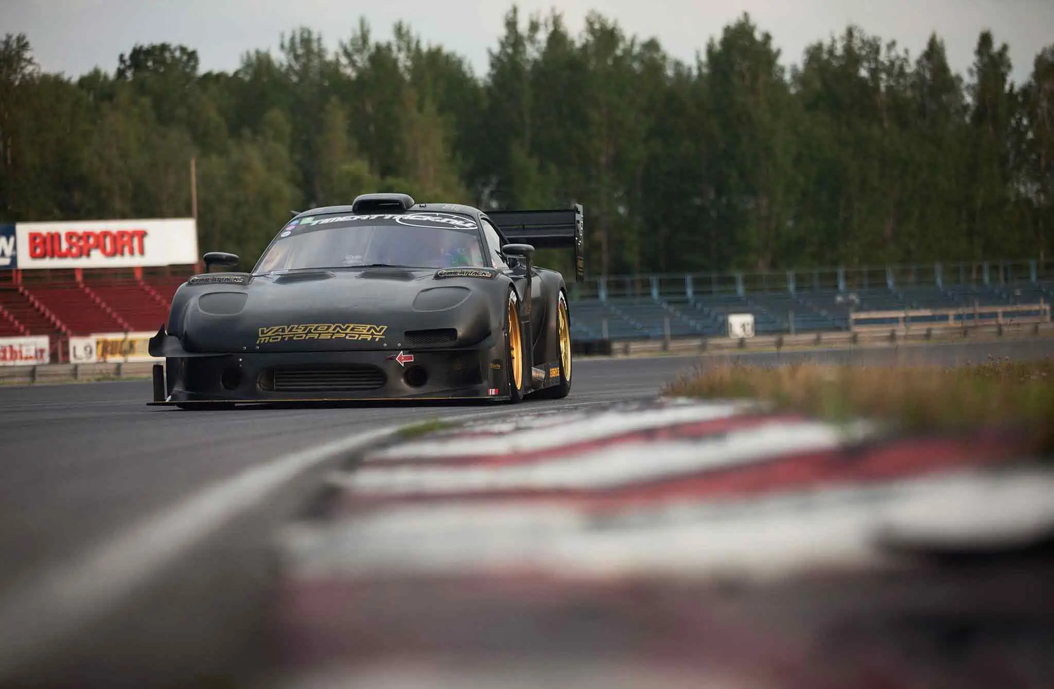 Valtonen Motorsport’s 1995 FD3S Mazda RX-7