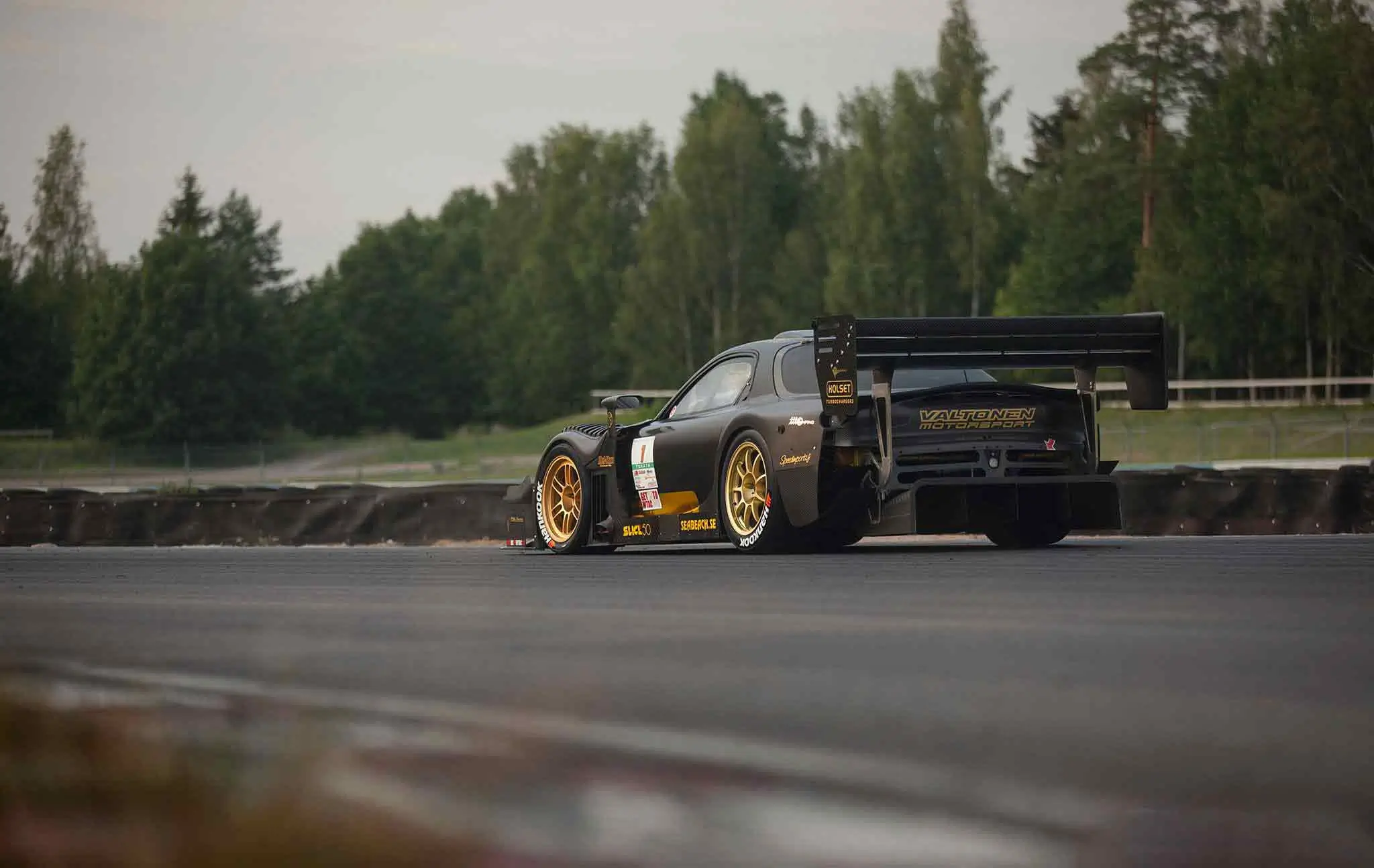 Valtonen Motorsport’s 1995 FD3S Mazda RX-7